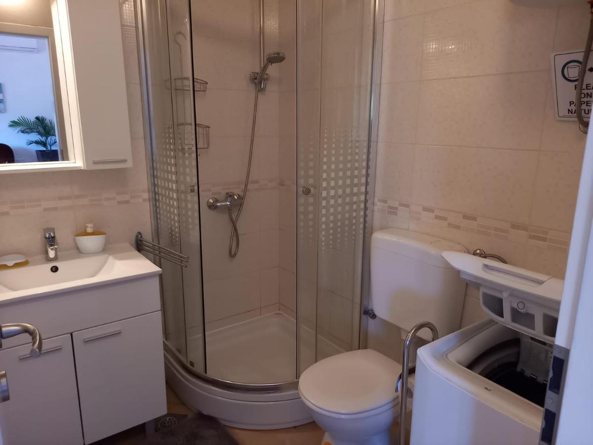 Marina Sa Parkingom Apartma *