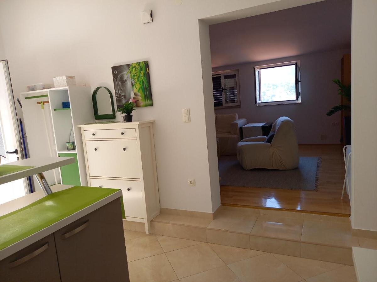 Marina Sa Parkingom Apartma